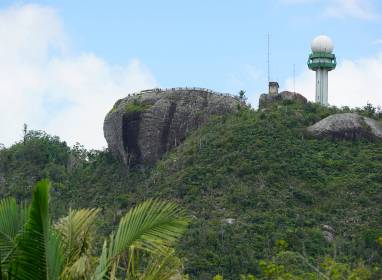 Atractivos en Santiago de Cuba: La Gran Piedra (The Great Stone)