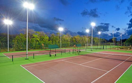 Entertainment: Tennis courts
